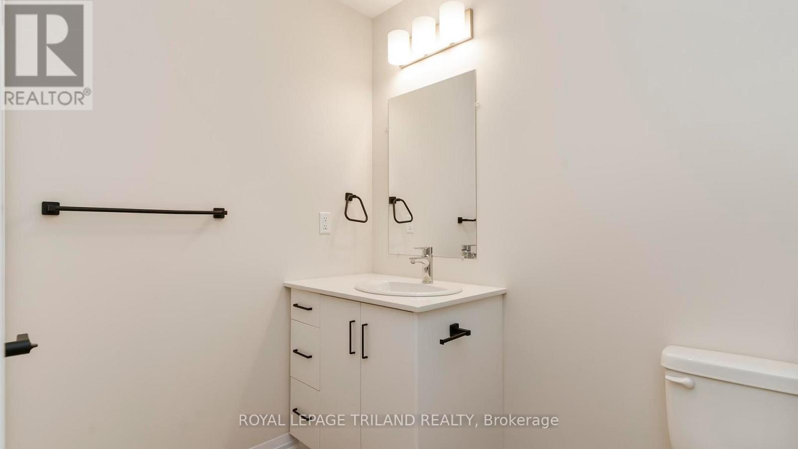 865 Kleinburg Drive — photo 12