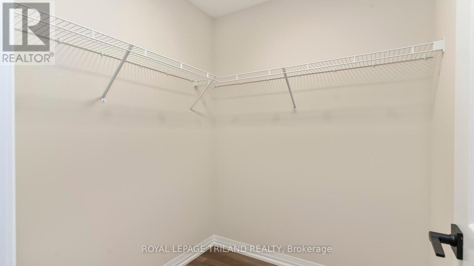 865 Kleinburg Drive — photo 16