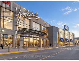 1010 - 120 Varna Drive, Toronto, ON M6A0B3 Photo 18