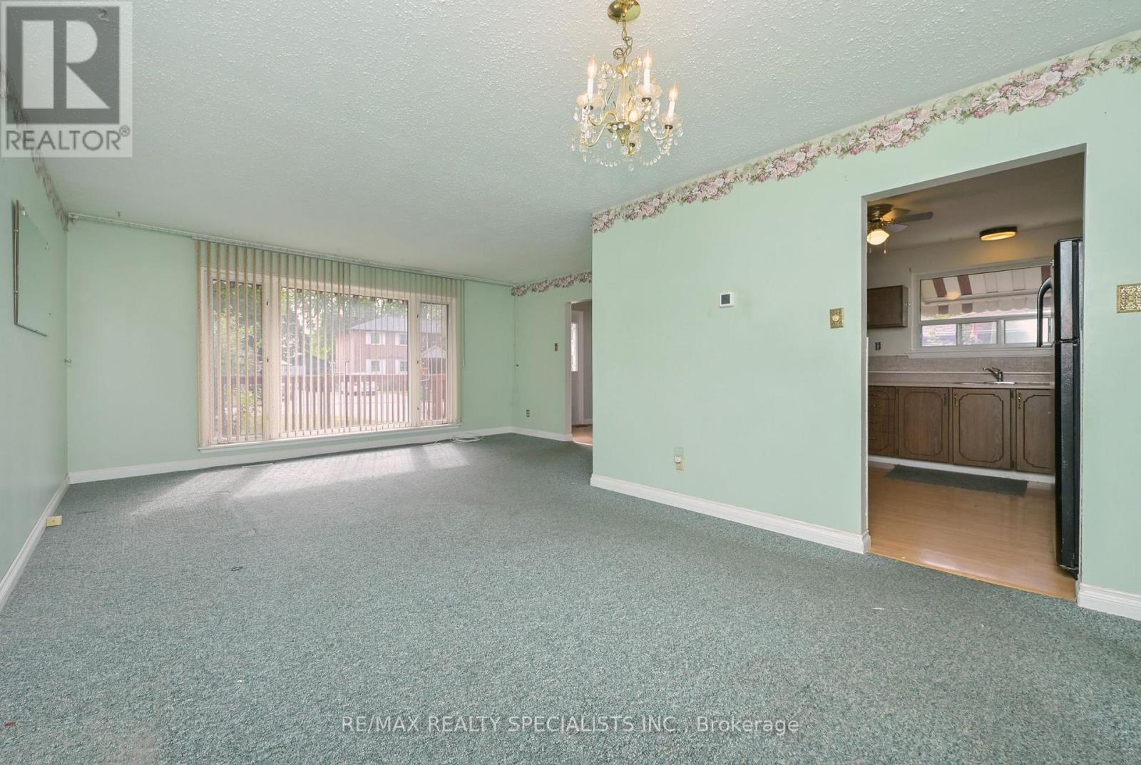 38 Algonquin Boulevard, Brampton, ON photo 10