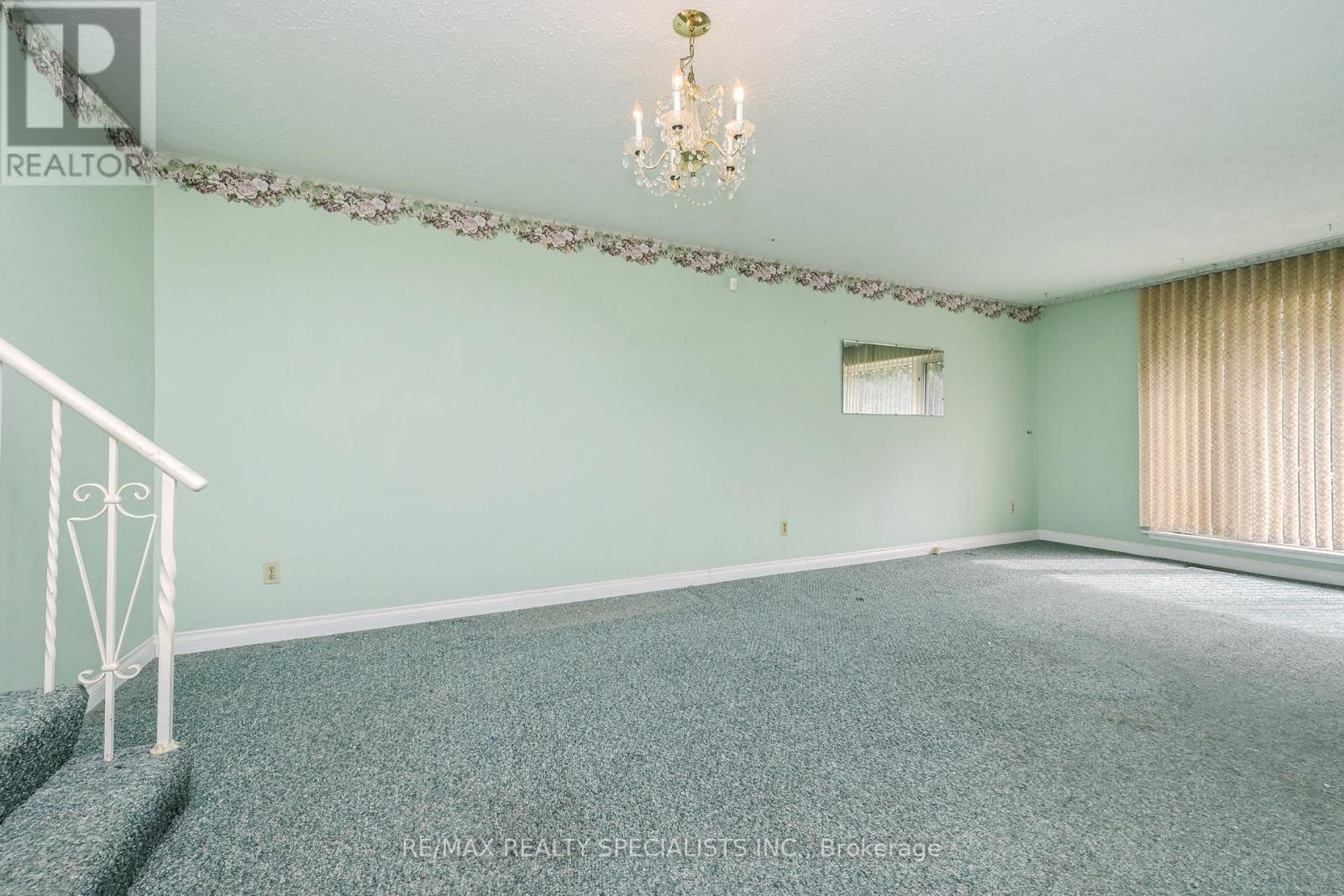 38 Algonquin Boulevard, Brampton, ON photo 11