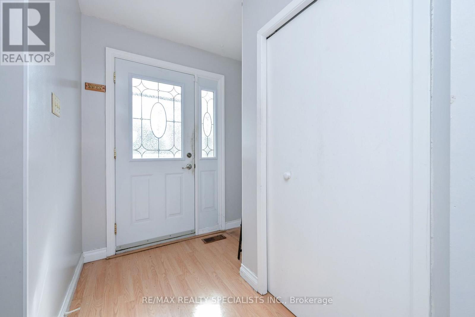 Photo of 38 ALGONQUIN BOULEVARD