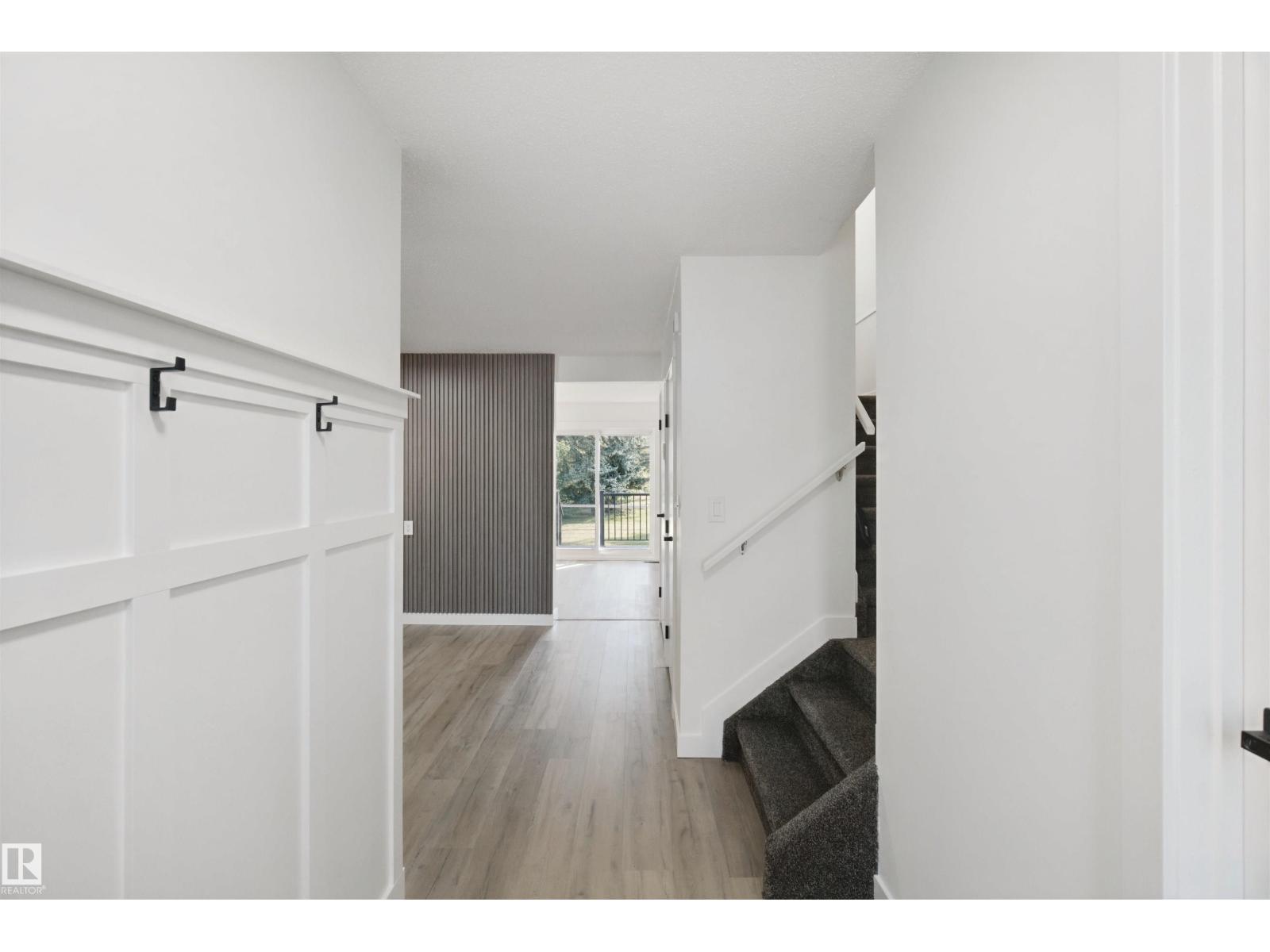 17041 100 ST NW - 5