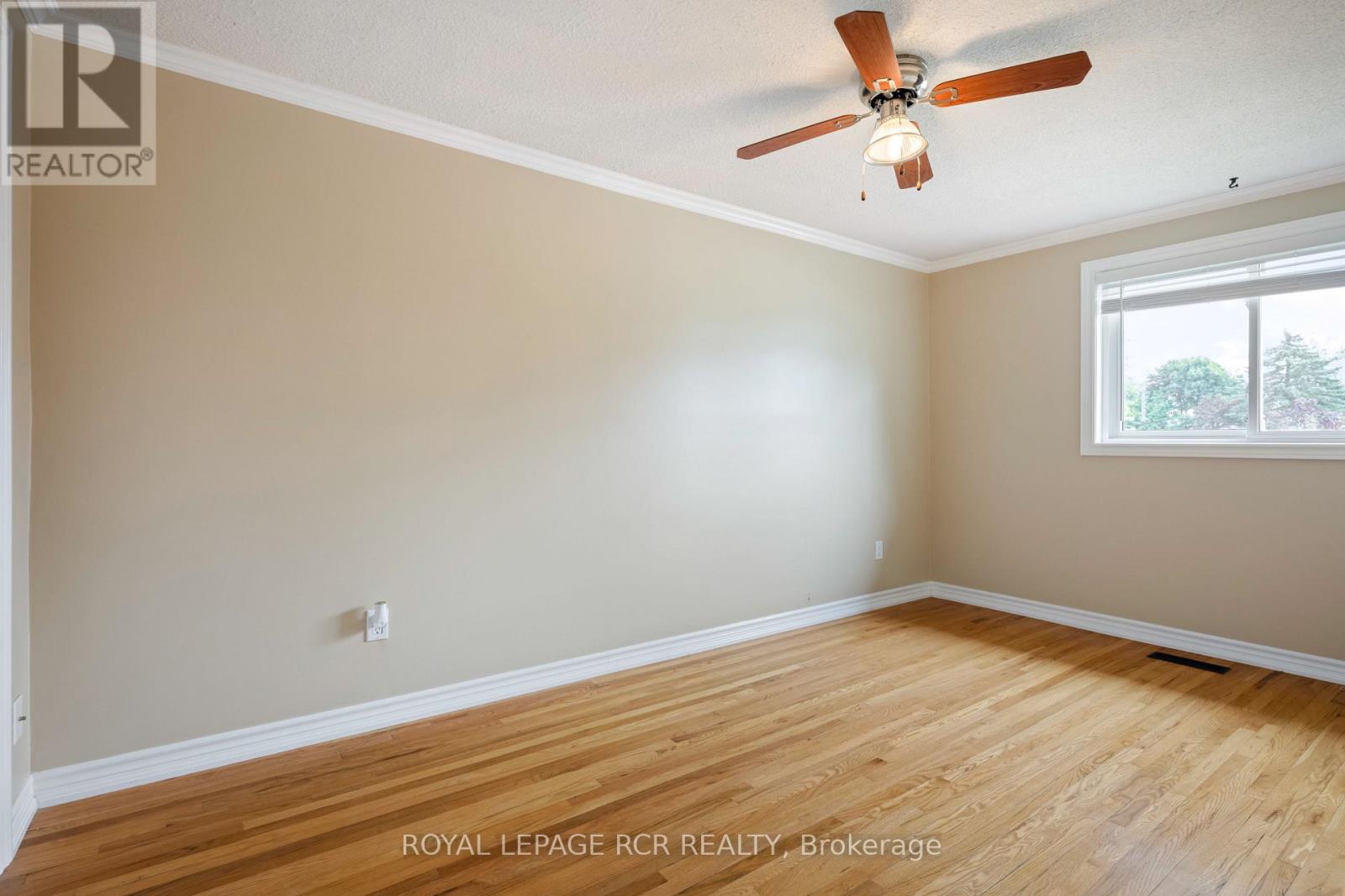 19 Oxford Street, Orangeville, ON photo 17