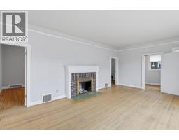 Living room - 275 Seymour  W Street, Kamloops, BC V2C2E7 Photo 8