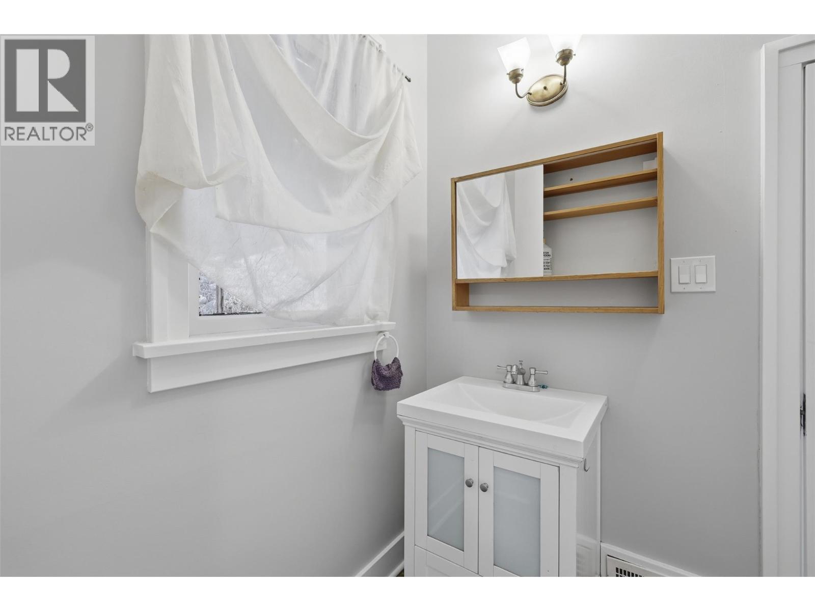 275 SEYMOUR  W Street - Image 16