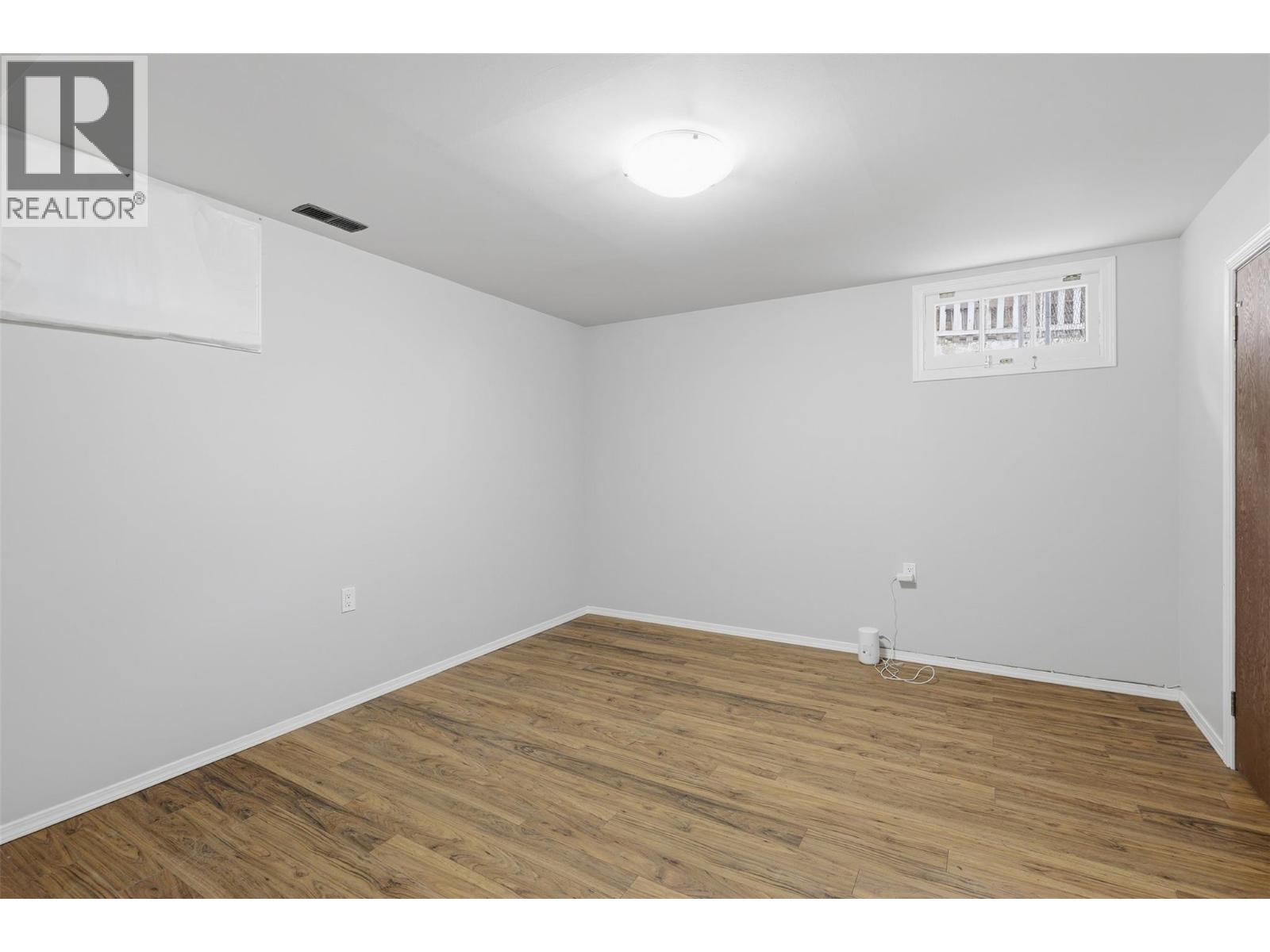 275 SEYMOUR W Street - 32