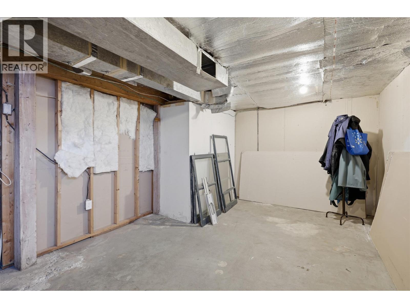 275 SEYMOUR W Street - 39
