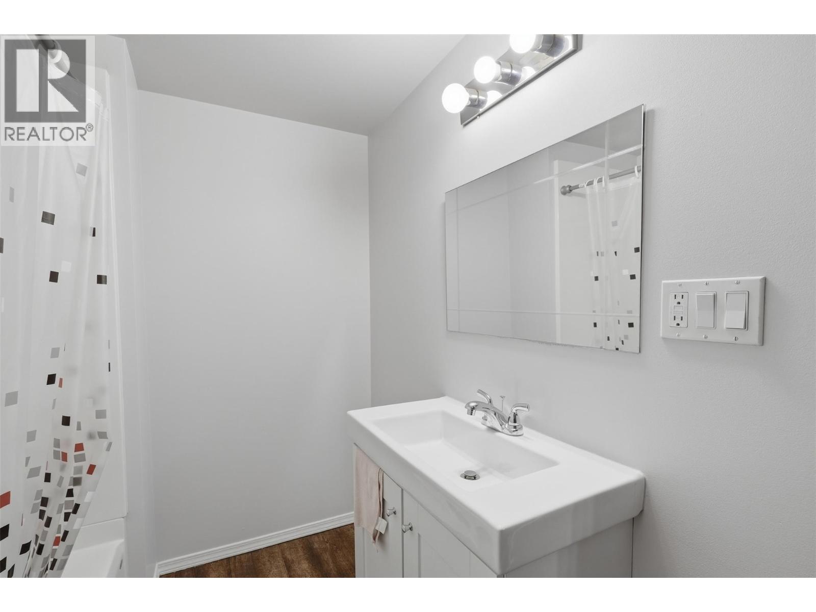 275 SEYMOUR  W Street - Image 30
