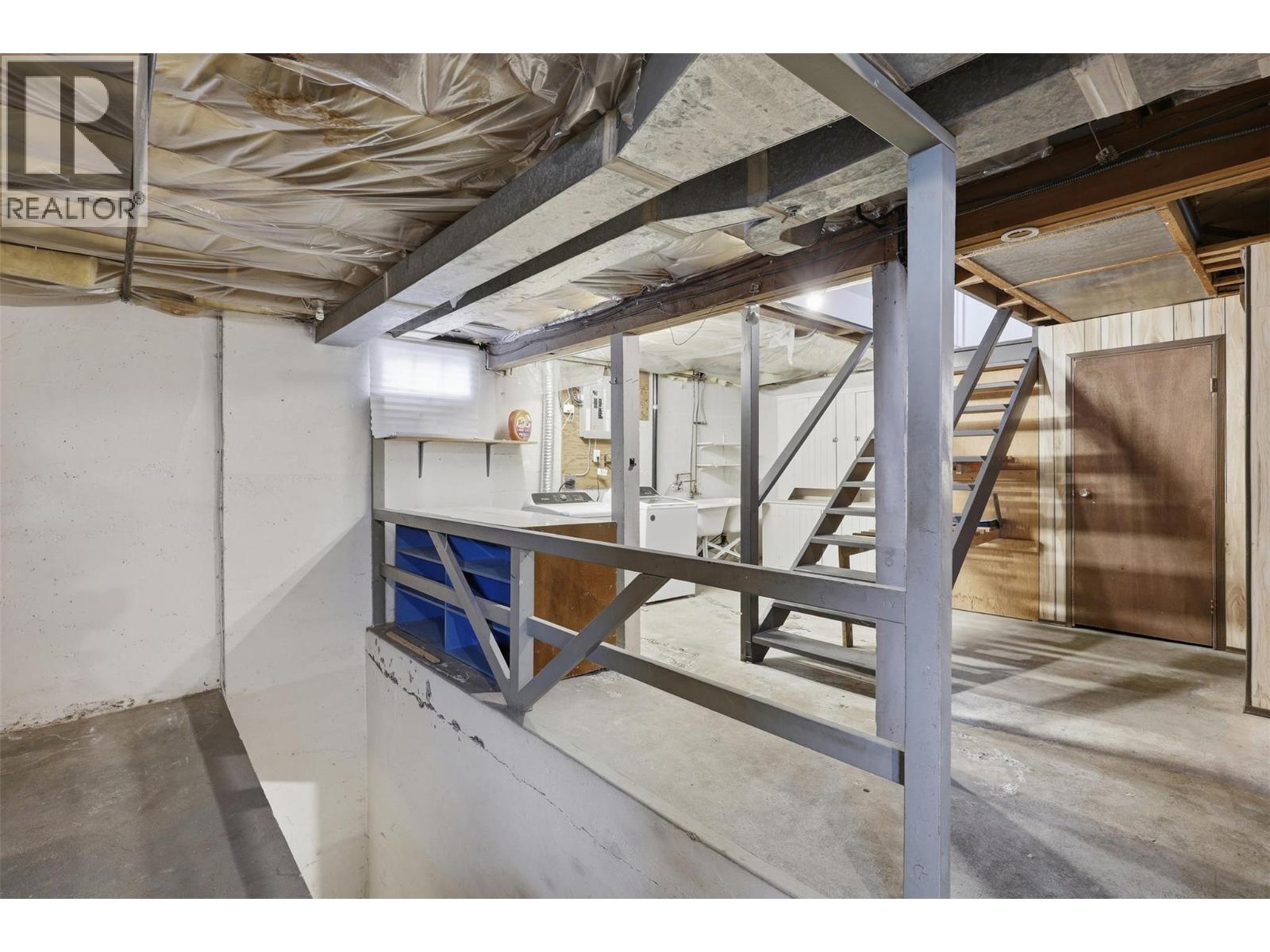 275 SEYMOUR W Street - 42