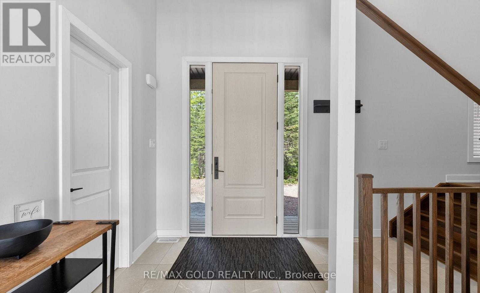 1011 Ridgeline Drive — photo 13