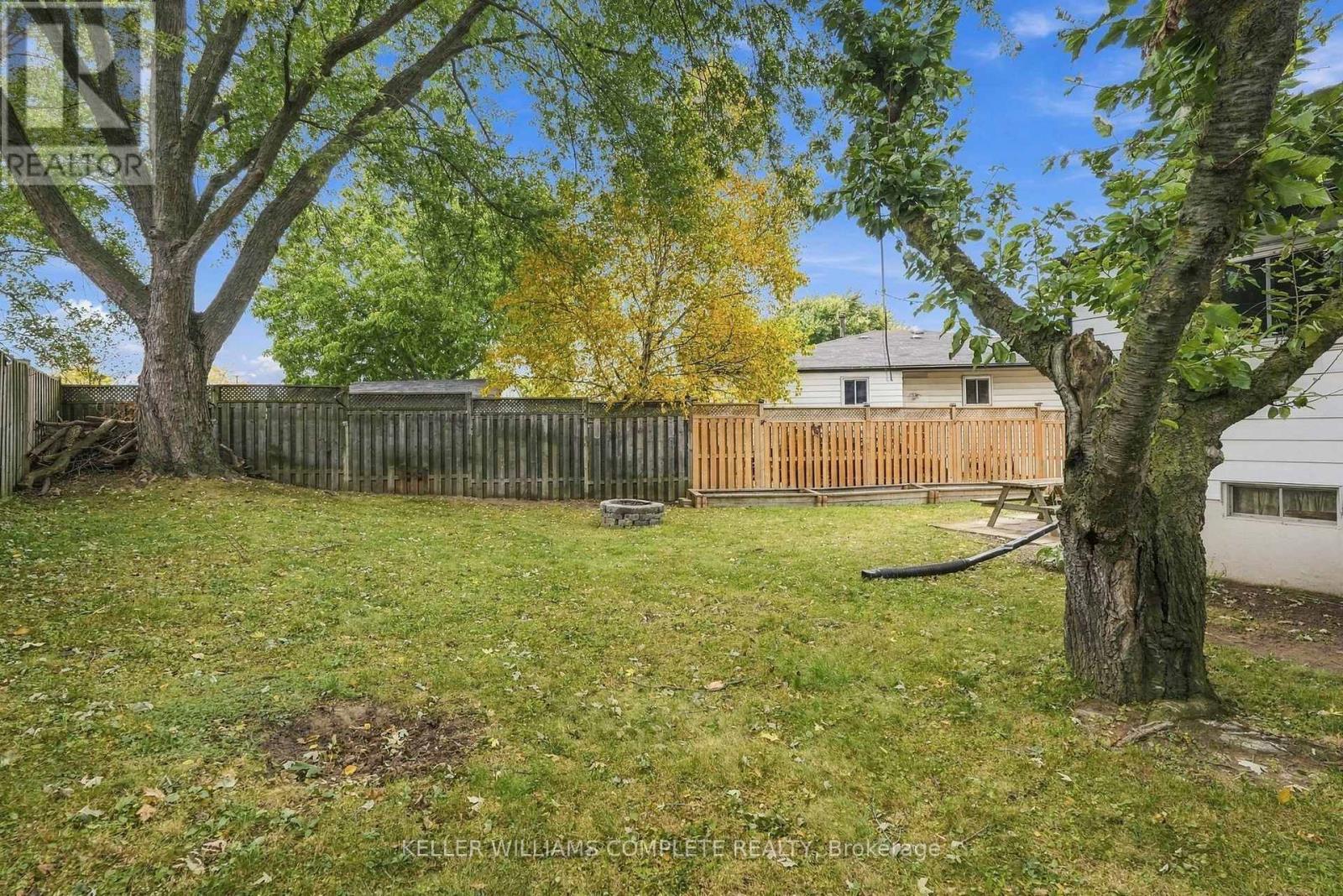 228 Golden Orchard Drive, Hamilton, ON photo 25