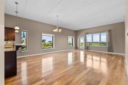 702 147 Provencher Boulevard, Winnipeg, MB R2H0C9 Photo 7