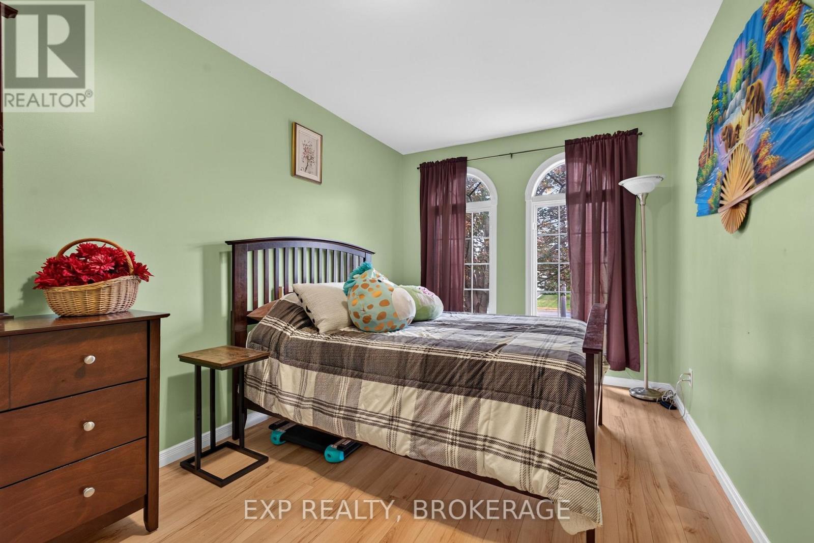 63 SPEERS BOULEVARD - 19