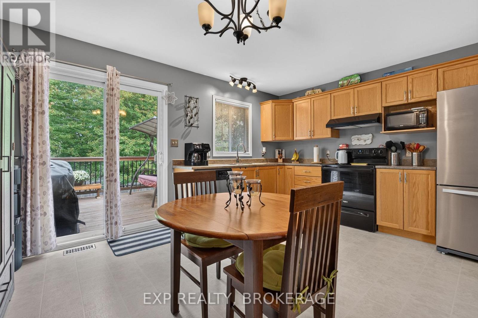 63 SPEERS BOULEVARD - 12