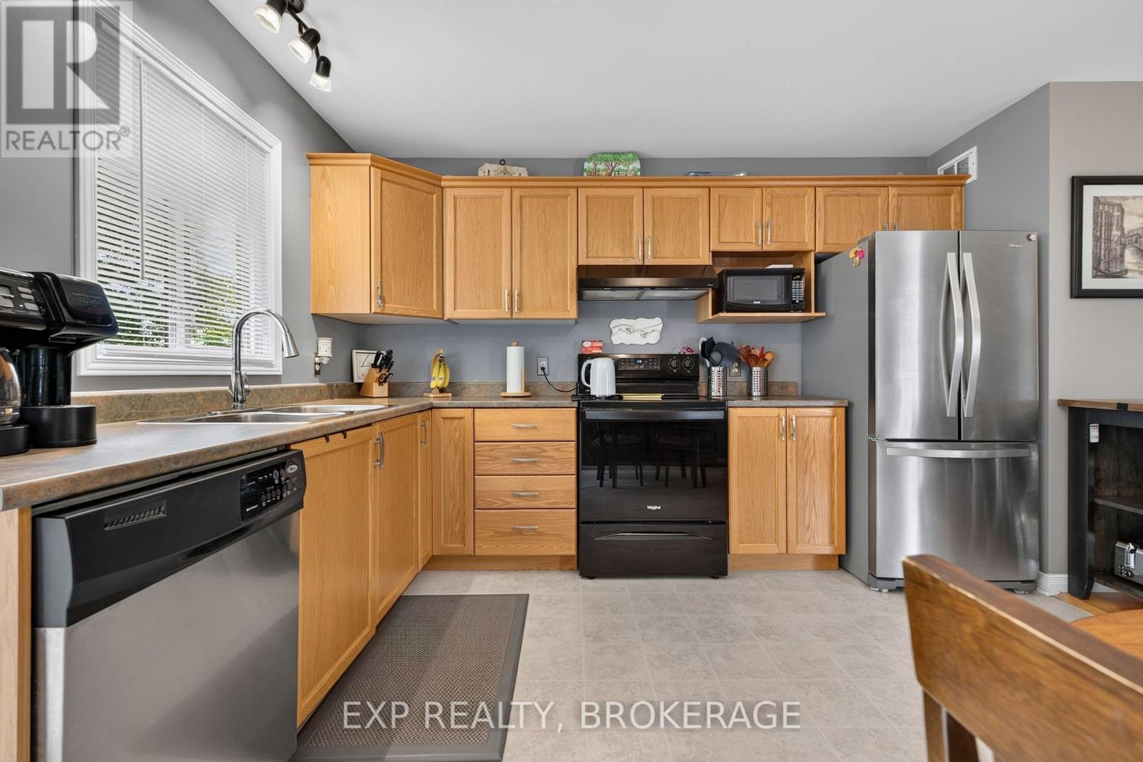 63 SPEERS BOULEVARD - Image 17