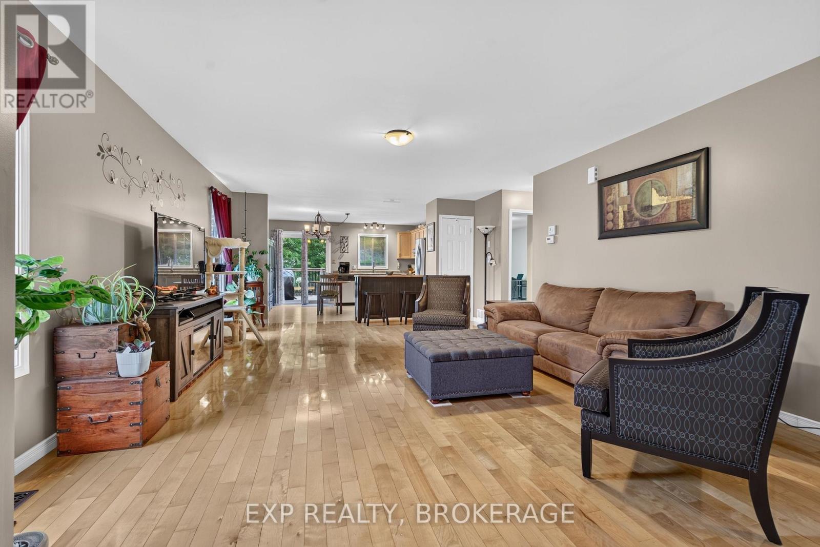 63 SPEERS BOULEVARD, Loyalist (Amherstview) — photo 5