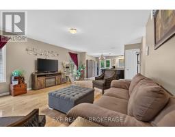 Office - 63 Speers Boulevard, Loyalist, ON K7N1Y1 Photo 6