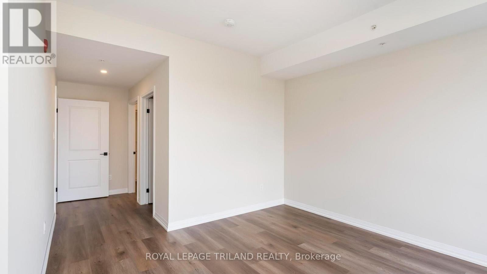 865 Kleinburg Drive — photo 18