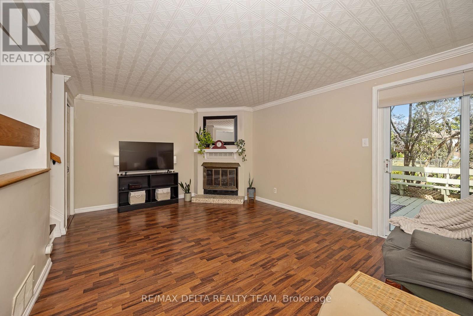435 DUVERNAY DRIVE - Image 9