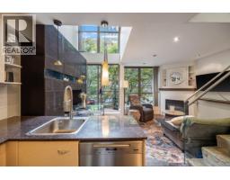 203 501 Pacific Street, Vancouver, BC V6Z2X6 Photo 8