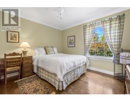 23 Long Pond Road thumbnail 28