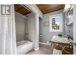23 Long Pond Road thumbnail 31