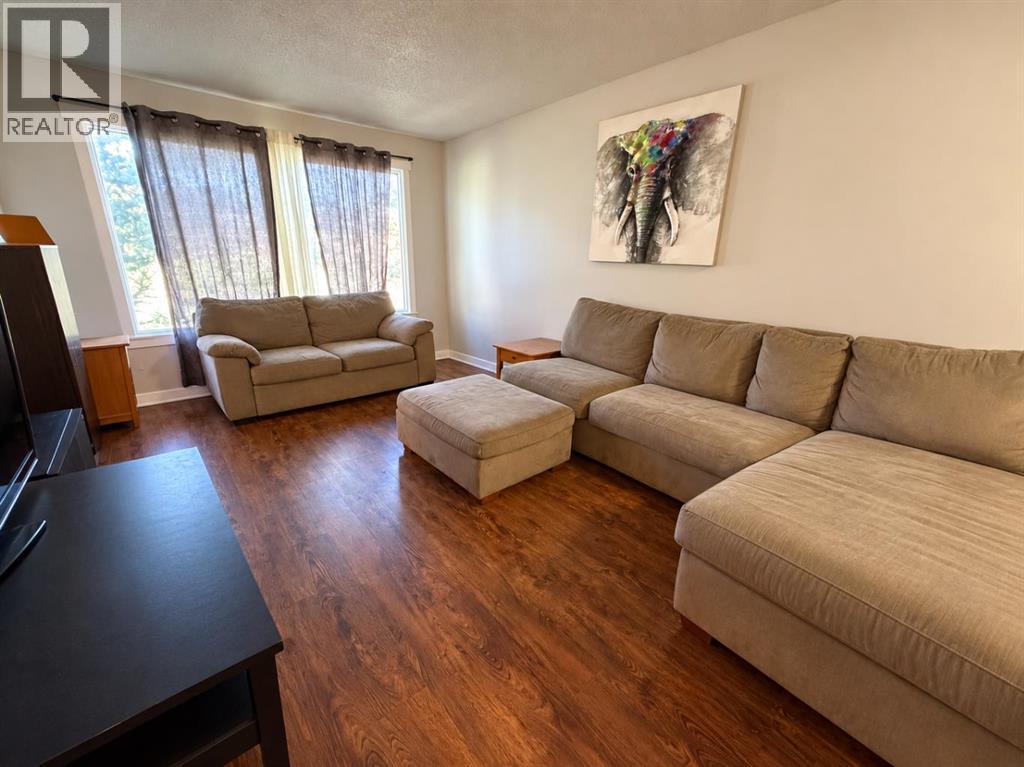 220 Mcgill Boulevard W - 4