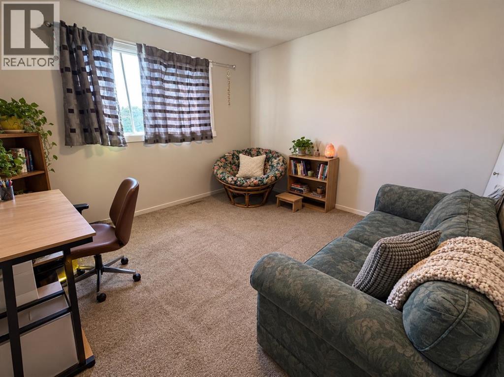 220 Mcgill Boulevard W - 6