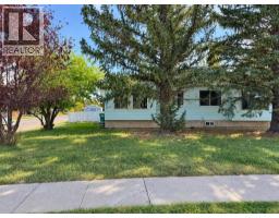 220 Mcgill Boulevard W - photo 1