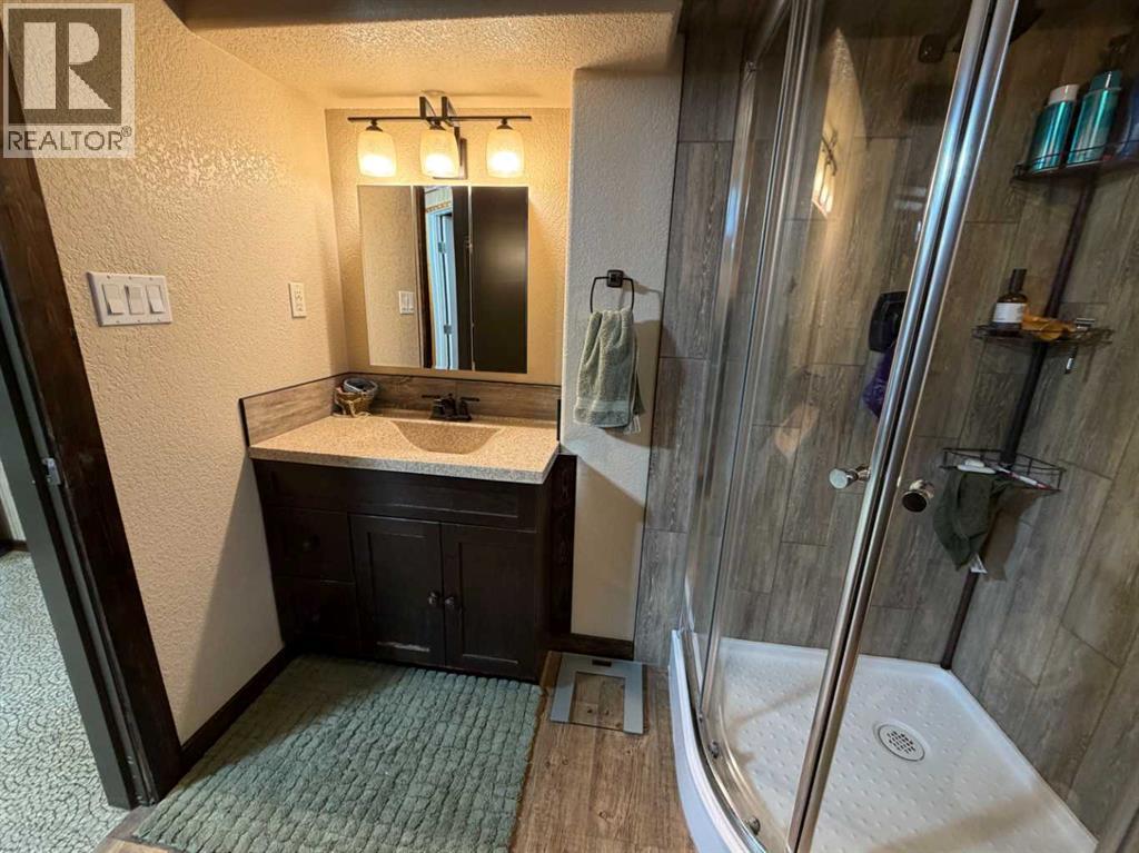 4925 56 Avenue - 26