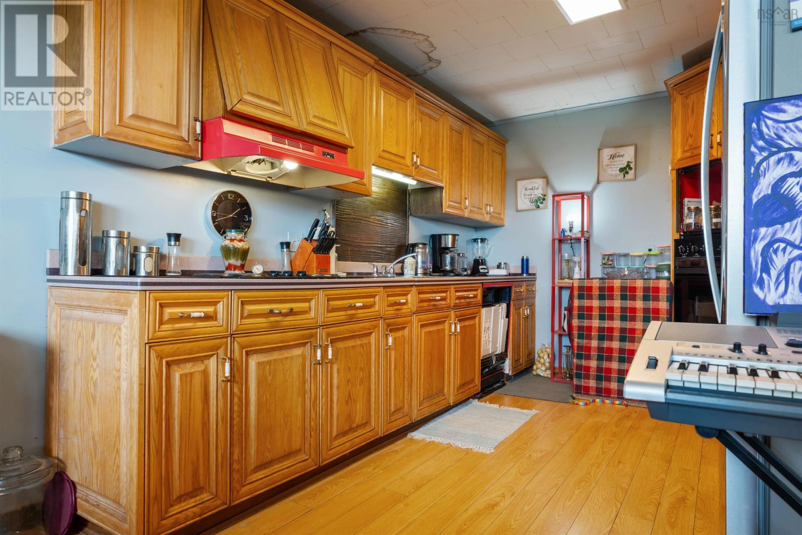 1268 Plains Road - Image 35