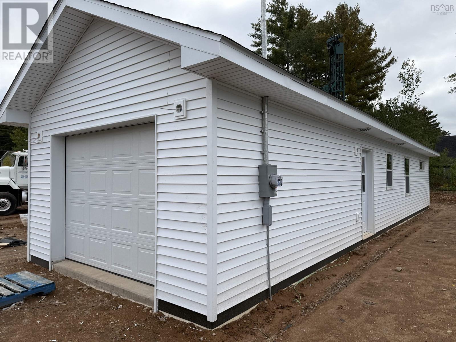 24 Peterson Street - 2