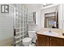 303 Addington Drive, Red Deer, AB T4R3H7 Photo 13