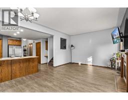 4pc Bathroom - 303 Addington Drive, Red Deer, AB T4R3H7 Photo 6