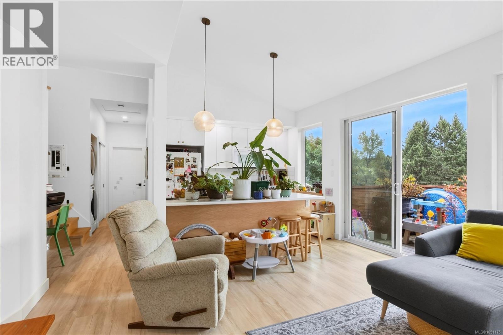 2522 Dunsmuir Ave - 19