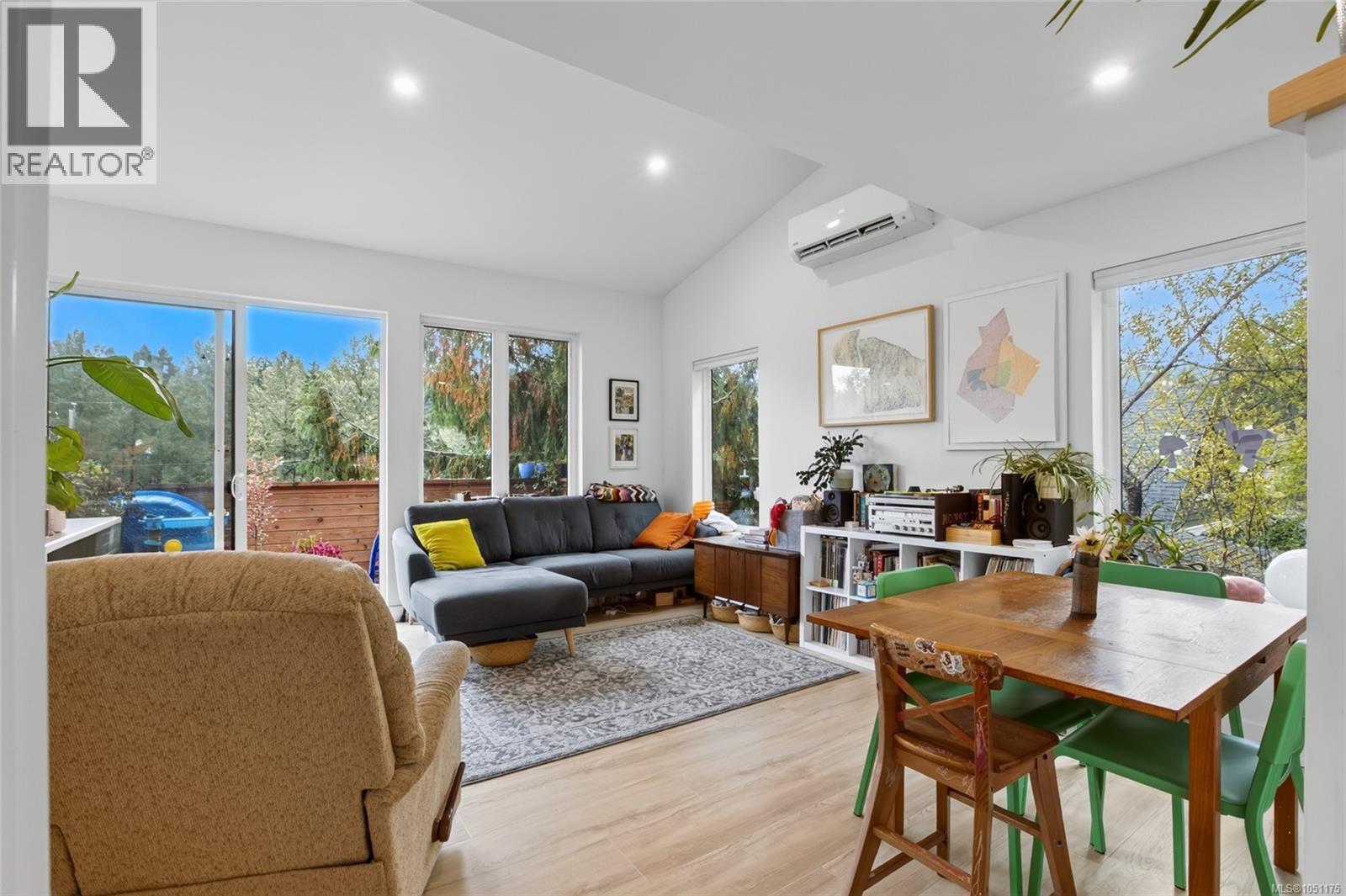 2522 Dunsmuir Ave - 20