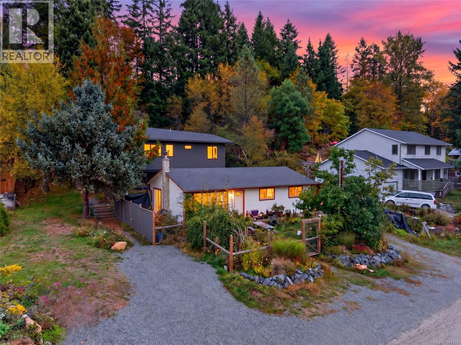 2522 Dunsmuir Ave - 1