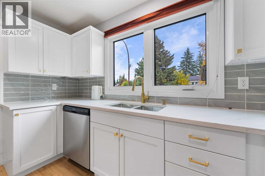 479 Bracewood Crescent SW - Image 25
