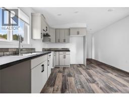 2104 Pemberton Pl, Comox, BC V9M3P8 Photo 14