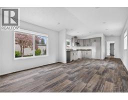 2104 Pemberton Pl, Comox, BC V9M3P8 Photo 8
