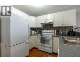 5, 635 6 Street S - photo 7