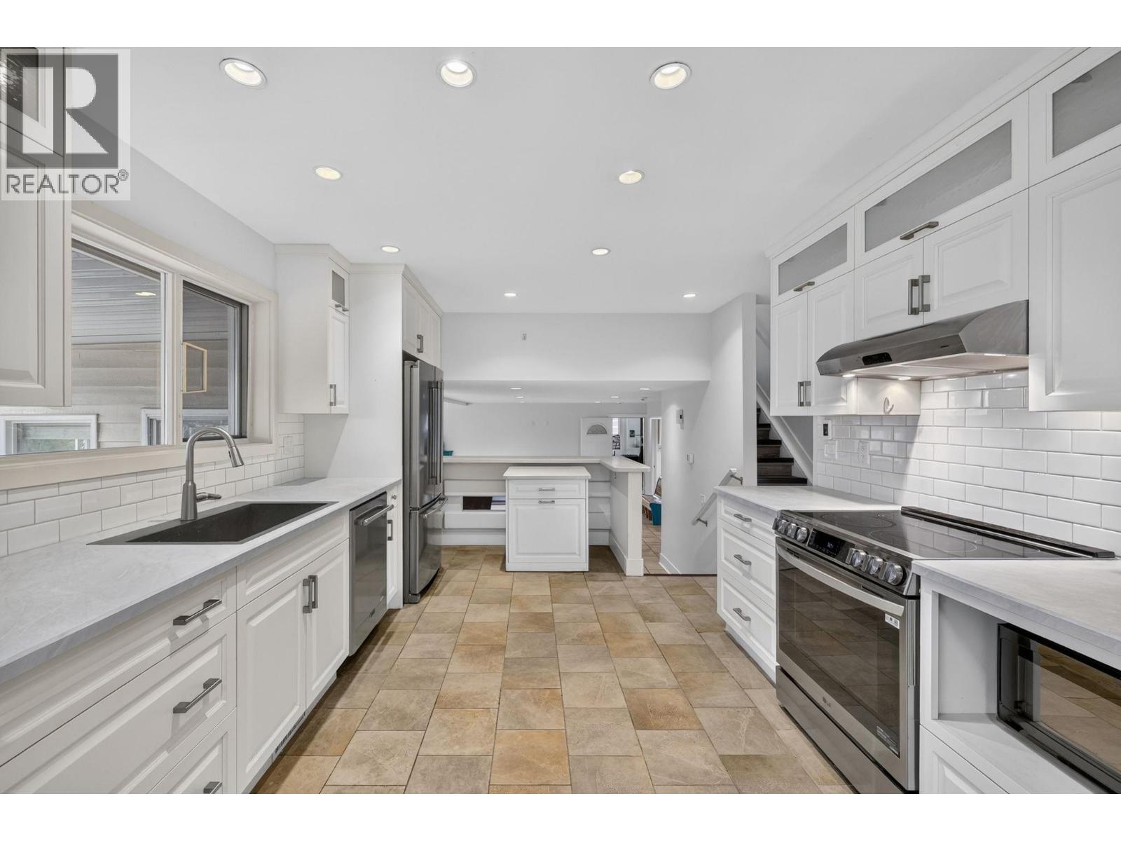 2571 Pineridge Place - 10