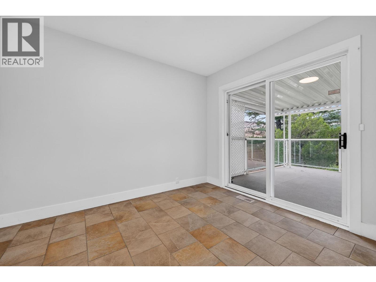 2571 Pineridge Place - Image 19