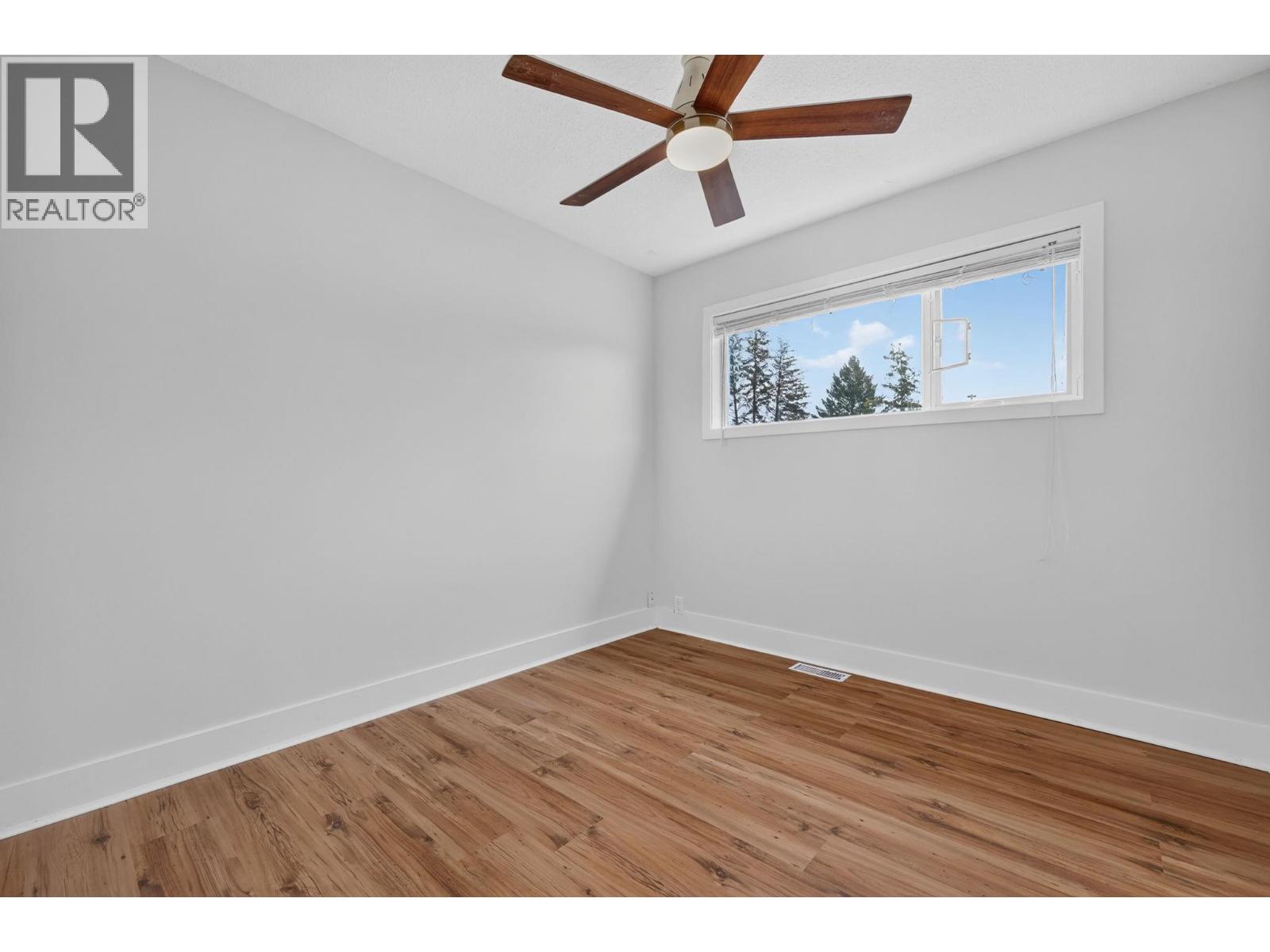 2571 Pineridge Place - Image 31