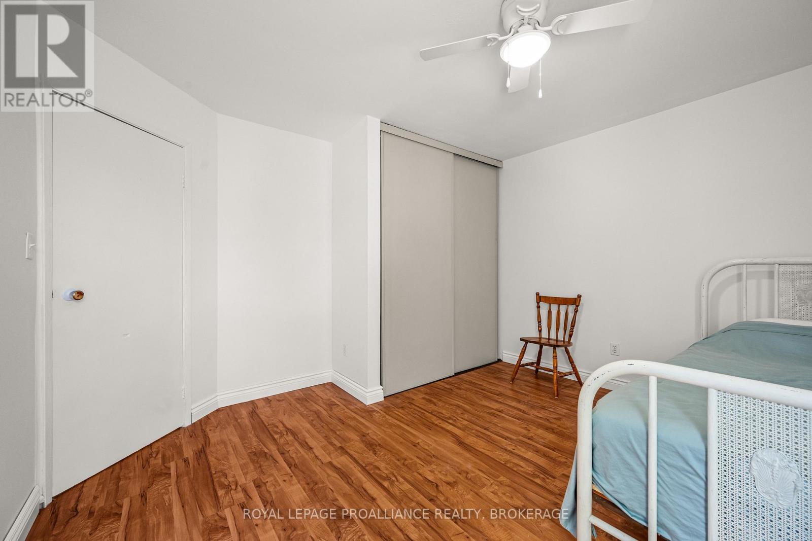 42 WYCLIFFE CRESCENT - 16