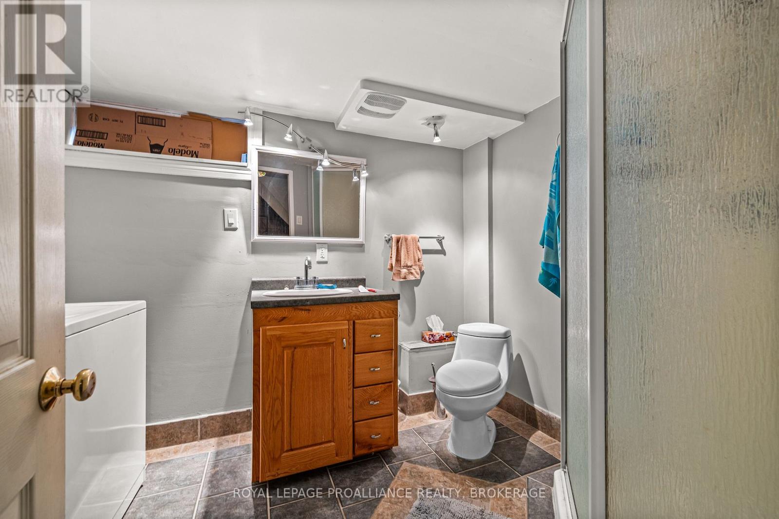 42 WYCLIFFE CRESCENT - 24