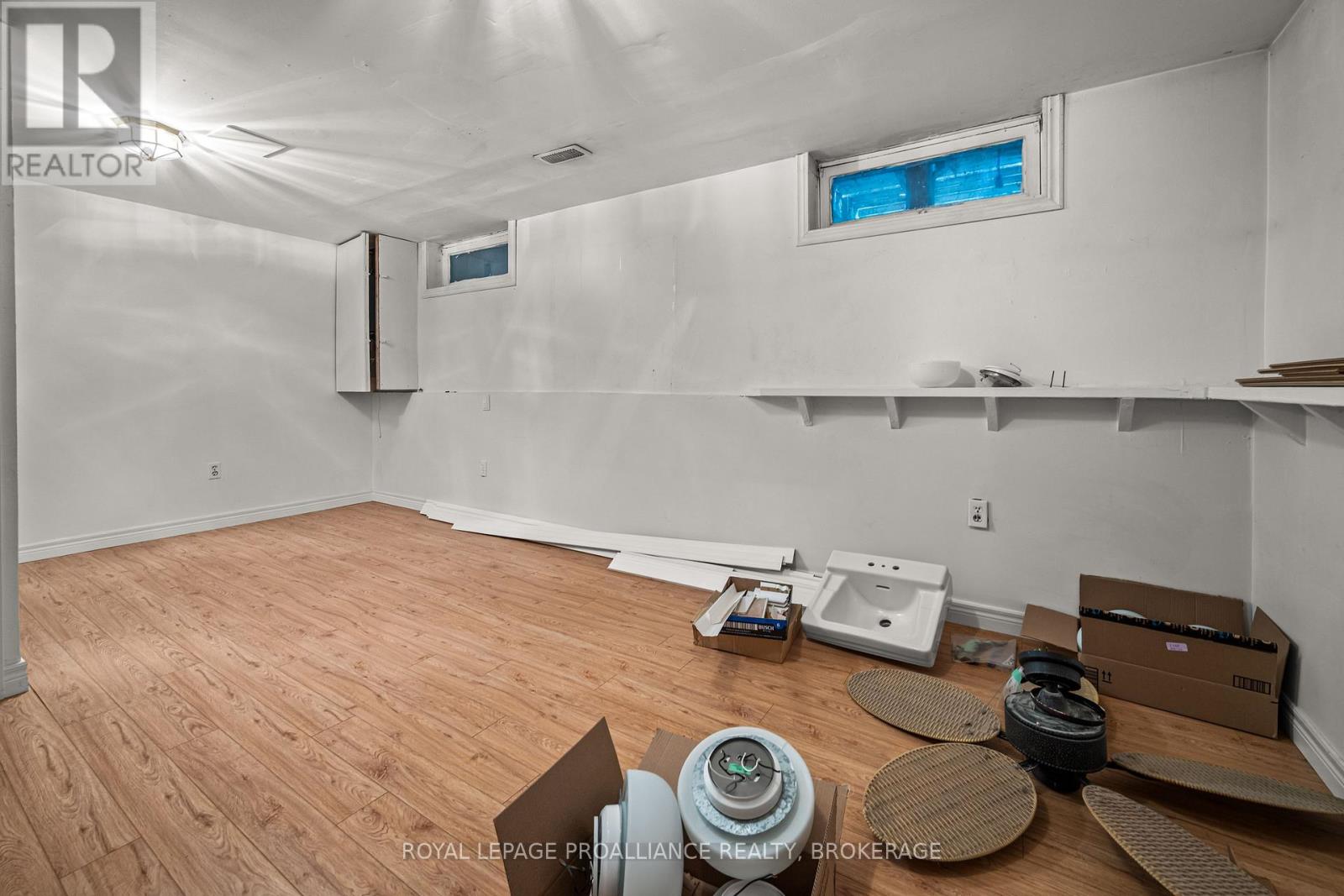 42 WYCLIFFE CRESCENT - 27