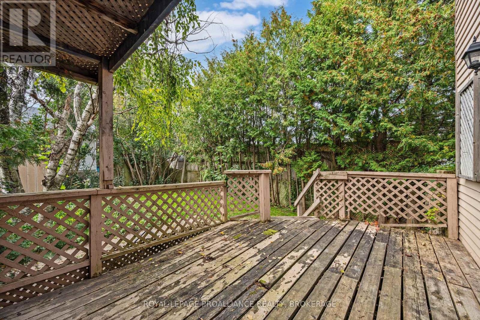 42 WYCLIFFE CRESCENT - 30