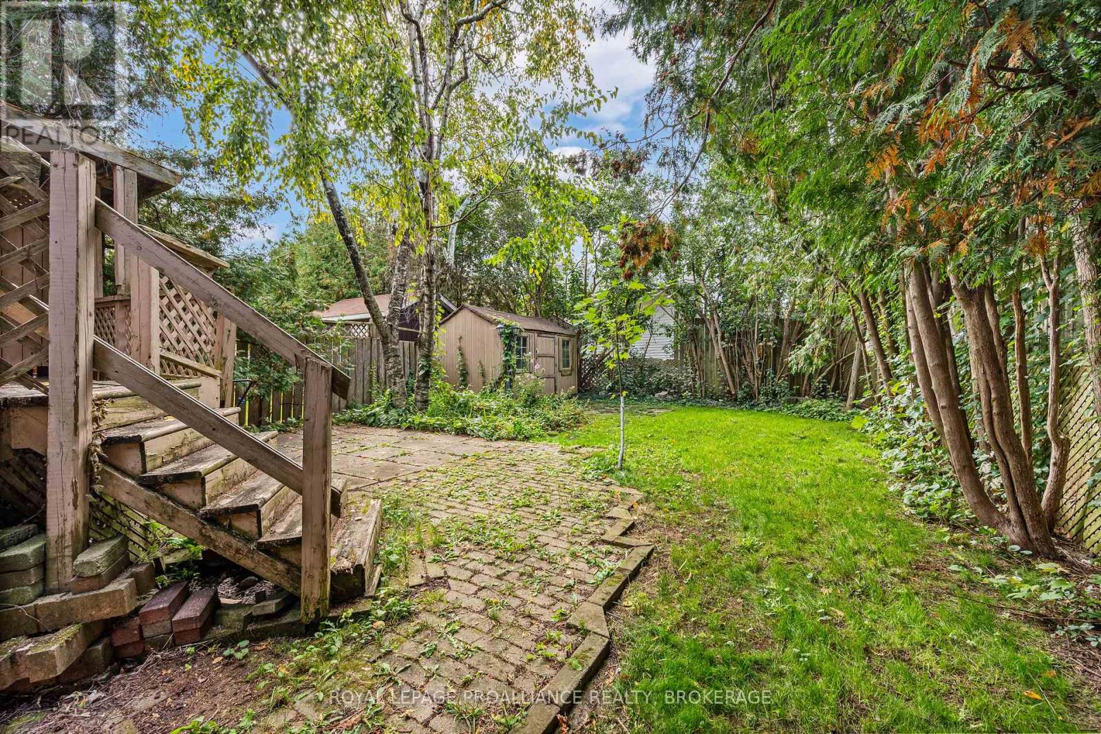 42 WYCLIFFE CRESCENT - 32